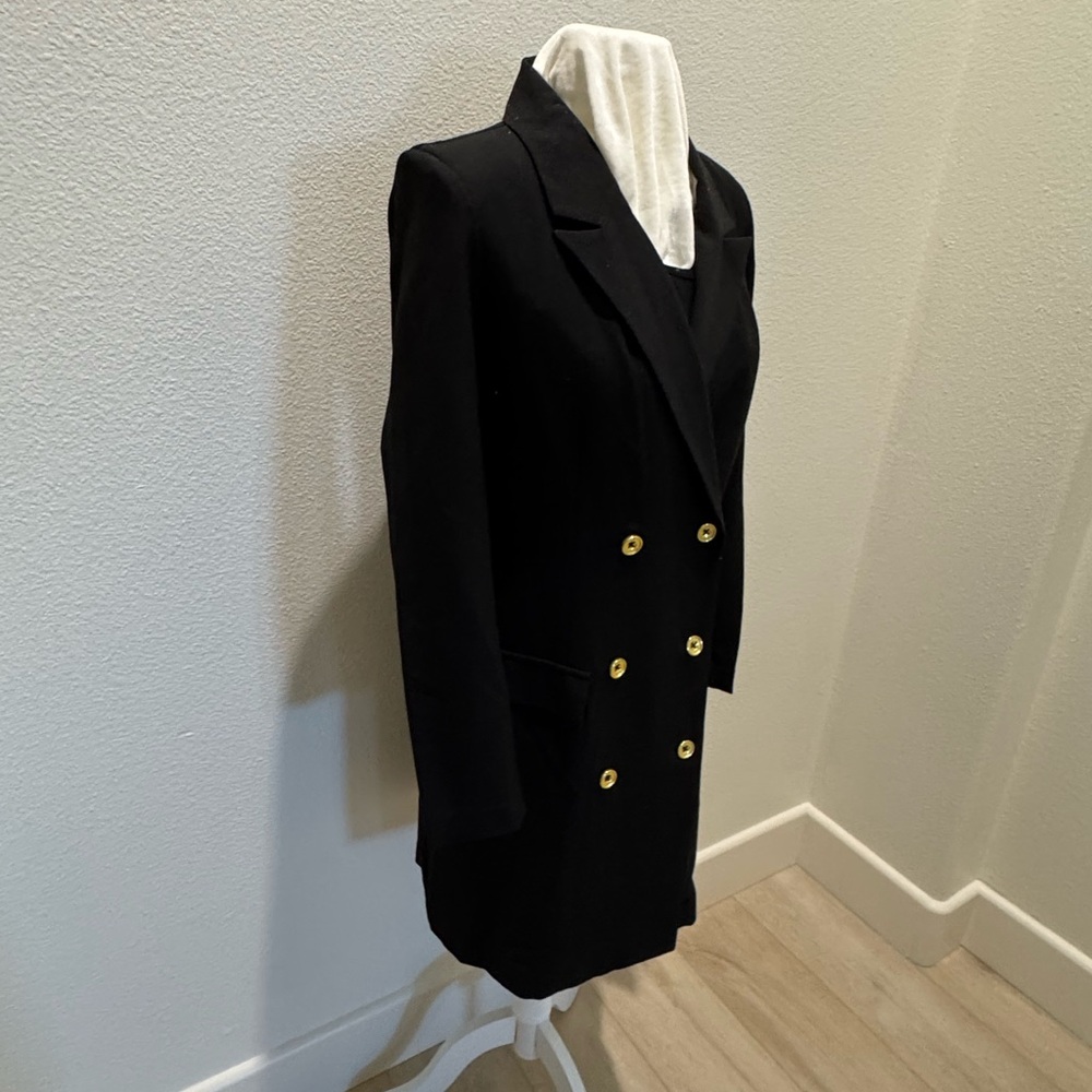 Women’s Size 4 Double breasted long sleeve blazer dress / coat. Black